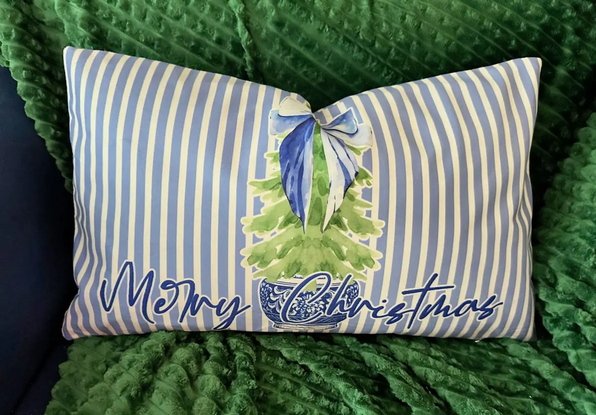 chinoiserie pillow for christmas