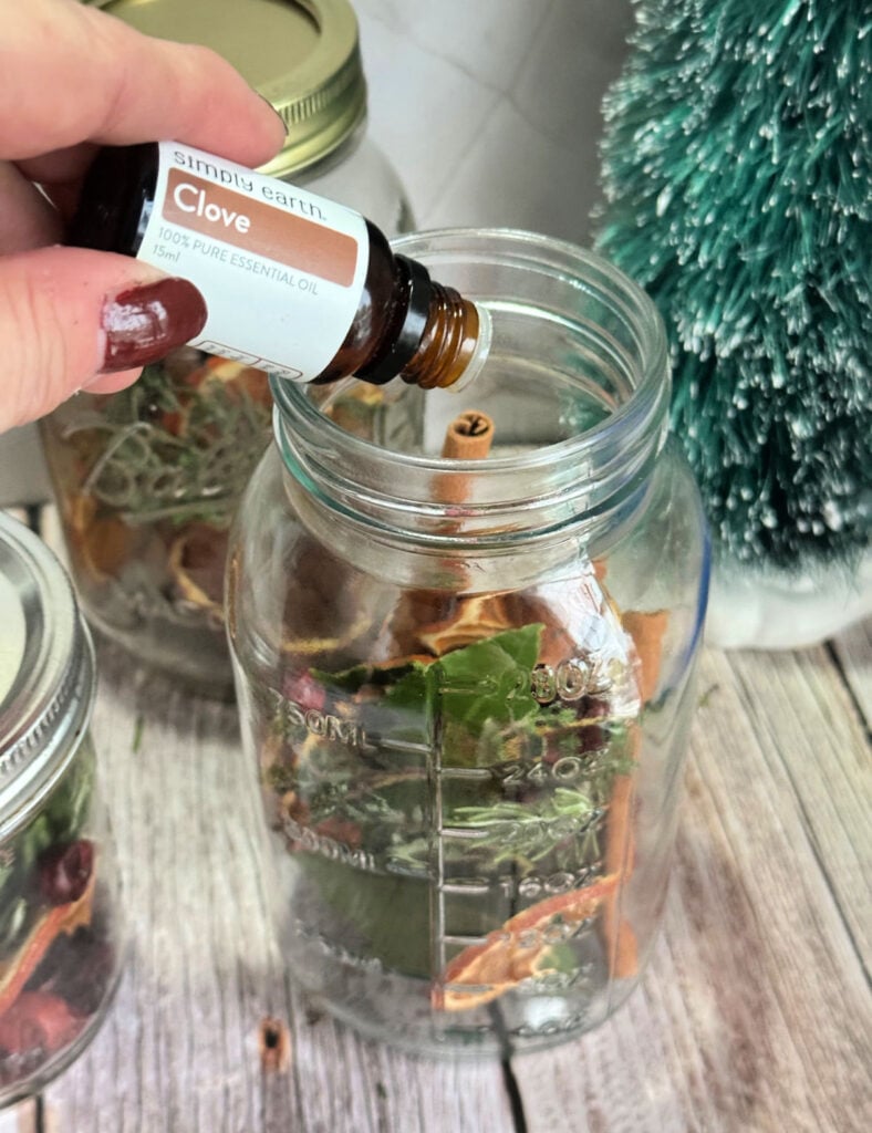 adding clove essential oils to simmer pot recipe