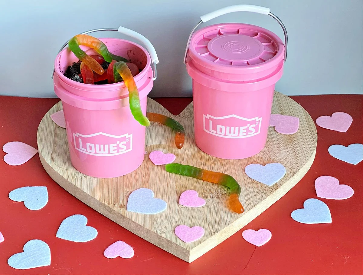 dirt cup desserts in pink Lowe's mini buckets