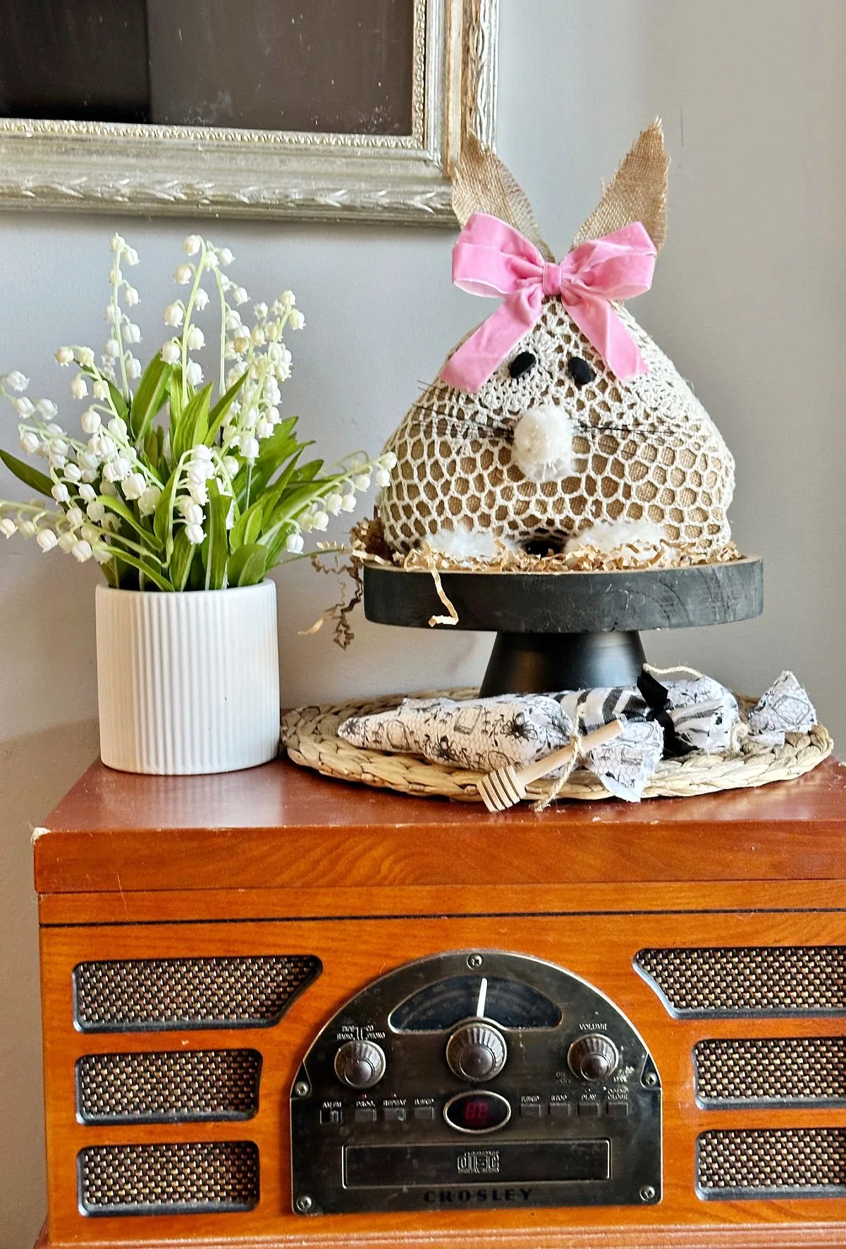 dollar tree bunny craft on record player