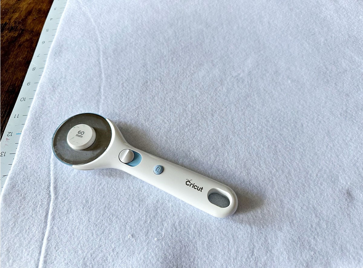 supplies for felt bunny garland