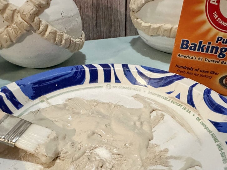 baking soda mixed in paint