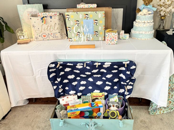 card and gift table set up