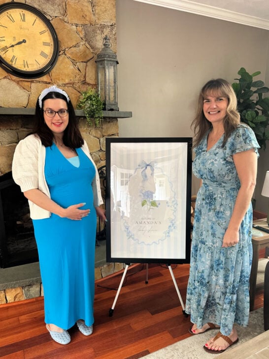 aunt and mom to be