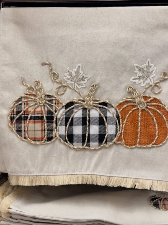 buffalo plaid pumpkin table runner