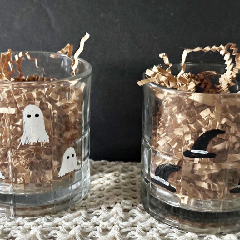 2 tumbler glasses with painted ghosts and witch hats